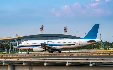海南藏族自治州空运武汉机场